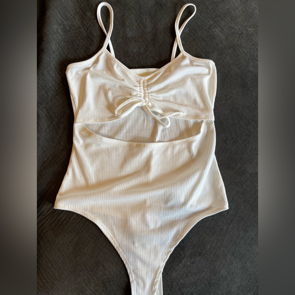 O’Delilah onesie. White size medium.
